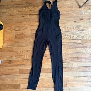 Nike : work out one piece Black Sculpting Jumpsuit with Strappy Back